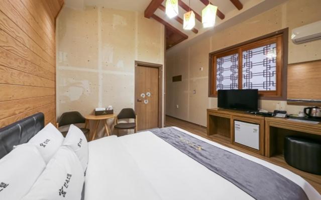 Jeonju Hanok Hotel Kung Kültér fotó