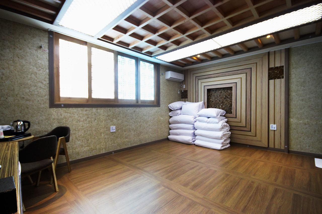 Jeonju Hanok Hotel Kung Kültér fotó